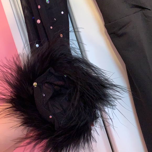 HOST PICK❣️Women’s Glitter/Mesh/Feather sleeve Party Dress XS - Picture 5 of 9